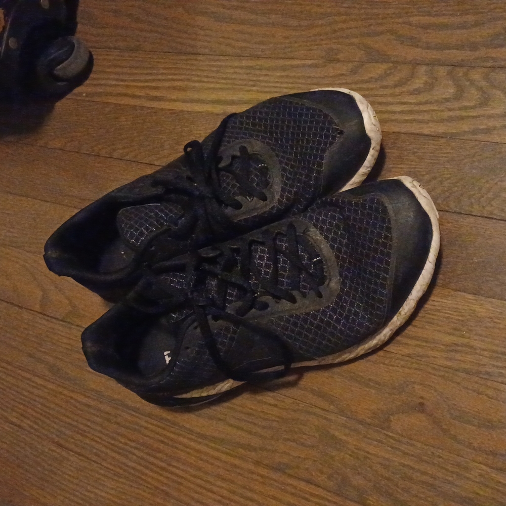 Black Reebock running shoes size 10